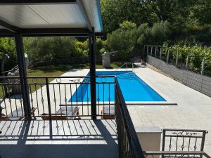 Swimmingpoolen hos eller tæt på Villa Ana + 59 billeder