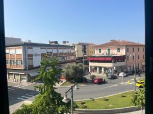 a view of a street in a city with buildings at Tre Orologi Affittacamere in Piombino