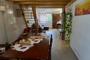Χώρος καθιστικού στο Il casale del Nonno Armando