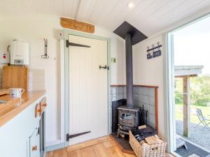 Nhà bếp/bếp nhỏ tại 1 Bed in Hereford 79575