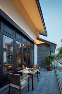 Bazen v nastanitvi oz. blizu nastanitve Moonrise Hotels Resorts