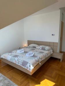Postel nebo postele na pokoji v ubytování One Love 2