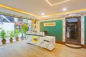 Gallery image of FabHotel Emerald Suites - Near MG Road Metro Station in Bengaluru