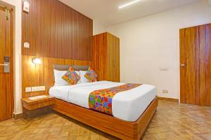 Gallery image of FabHotel Emerald Suites - Near MG Road Metro Station in Bengaluru