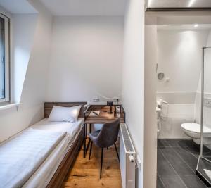 Koupelna v ubytování acor Boutique Hotel