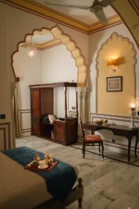 Posezení v ubytování Hotel Narain Niwas Palace