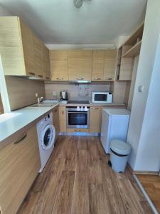 Kuchyň nebo kuchyňský kout v ubytování Dani beach Sozopol