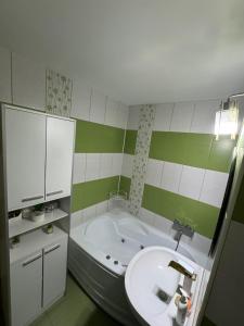 Bilik mandi di Smart apartment 2 rooms