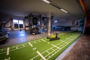 Γυμναστήριο ή/και όργανα γυμναστικής στο Sporthotel Neuburg