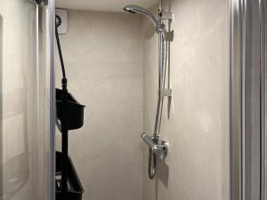 Ένα μπάνιο στο Martinsgate Snug