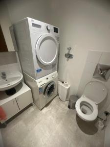 Ένα μπάνιο στο Gemütliches Ferienhaus in Blieskastel +5 φωτογραφίες