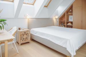 Ένα ή περισσότερα κρεβάτια σε δωμάτιο στο Oak Zen Home +19 φωτογραφίες