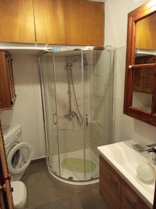 Ένα μπάνιο στο MAÏA's House