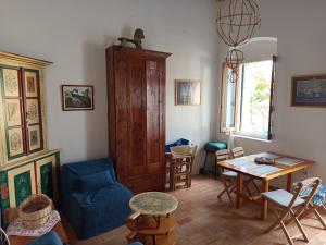 Χώρος καθιστικού στο MAÏA's House +21 φωτογραφίες