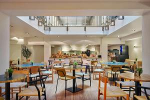 Restaurace v ubytování Hôtel Aqua by HappyCulture