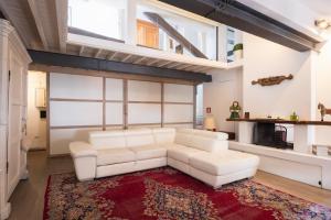A seating area at La Finestra
