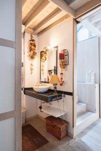 A bathroom at La Finestra