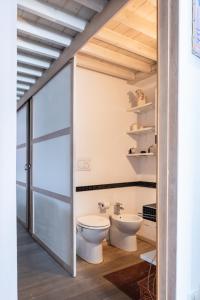 A bathroom at La Finestra