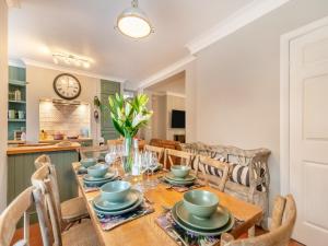 Una televisión o centro de entretenimiento en Seashells Peasholm