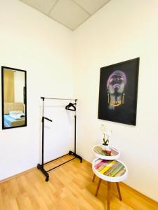 Galeri foto Comfortable 5BR shared Apt Well Connected Location di Wina
