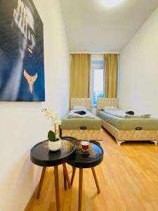 Postel nebo postele na pokoji v ubytování Comfortable 5BR shared Apt Well Connected Location + 37 fotografií