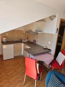 Kuchyňa alebo kuchynka v ubytovaní Apartments city center M&M