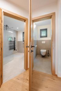 Kamar mandi di Appartements Retthäusl