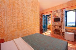 Cama ou camas em um quarto em Symbola Oludeniz Beach Hotel