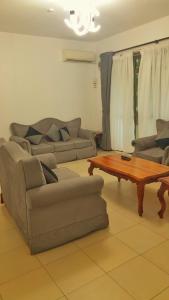 Posezení v ubytování Shanzu Oceanline Suites