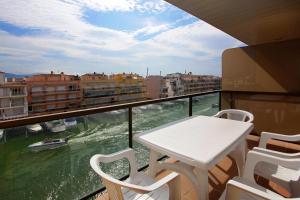 Балкон или терраса в Pierre & Vacances Empuriabrava Marina