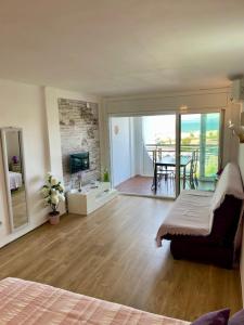 Posedenie v ubytovaní Grand Studio bahia2 501 avec terrasse face mer et coeur d Empuriabrava
