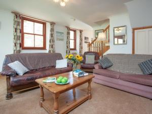 Khu vực ghế ngồi tại The Coach House - Uk35953