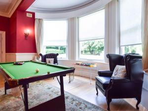 Ruang duduk di 4 Bed in Elvington 55738