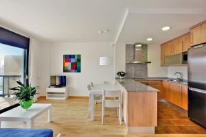 Кухня или мини-кухня в Pierre & Vacances Empuriabrava Marina
