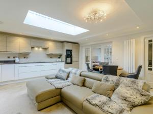 Kuchyň nebo kuchyňský kout v ubytování Friar's Corner