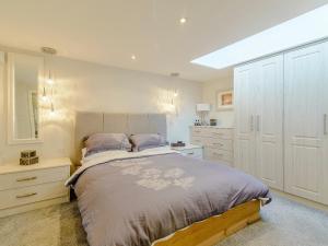 Postel nebo postele na pokoji v ubytování Friar's Corner + 13 fotografií