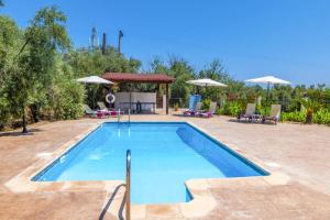 Kolam renang di atau dekat dengan Villa Irini Cyprus by Villa Plus