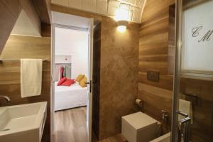 Et badeværelse på Casa Maristella + 38 billeder