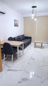 Posezení v ubytování Sea Side Appartment in Kato Paphos
