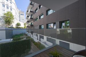 - Vistas al exterior de un edificio con patio en Benfica Prime Terrace II by Homing, en Lisboa