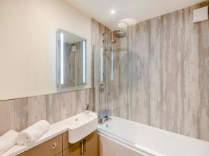 Galería fotográfica de Swift - Uk48160 en Filey