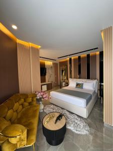Postel nebo postele na pokoji v ubytování Hotel Qetesia-Te Indriti