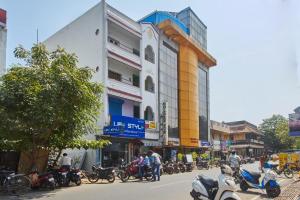 Gallery image of Golden Sun Inn Hotel in Pondicherry