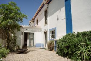 Το κτήριο όπου στεγάζεται  το δωμάτιο σε οικογενειακή κατοικία