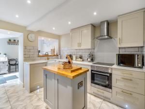 Köök või kööginurk majutusasutuses Greenwell Cottage