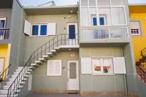 O edifício onde o apartamento está situado