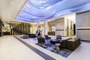 Posezení v ubytování Hilton Niagara Falls/ Fallsview Hotel and Suites