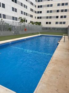 Swimmingpoolen hos eller tæt på Albatros