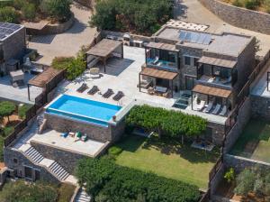 Bazén v ubytovaní Villa Danae by Elounda Island View Villas alebo v jeho blízkosti