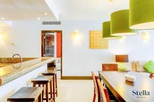 Top Beachfront Complex Private Patio with Pool 휴식 공간 사진 26개 이상